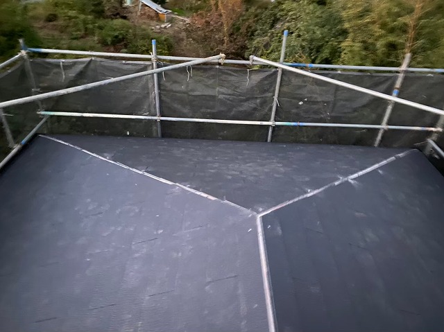 カラーベスト設置棟板金設置前